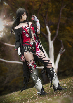 hotcosplaychicks:  Velvet Crowe Shooting Dokomi 2017 by CheesuCosplay More