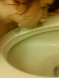 slutty-illek:  Licking the toilet and drinking the toilet water