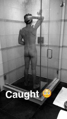 bananahunks:  Charlie Puth Nude Leak