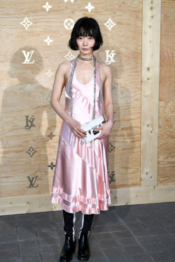 celebsofcolor:Doona Bae attends the ‘Louis Vuitton Masters: