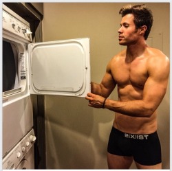 tabloidheat101:  Ashley Parker Angel