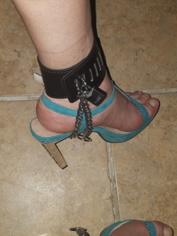 Finally able to properly have my high heels locked on my sissy