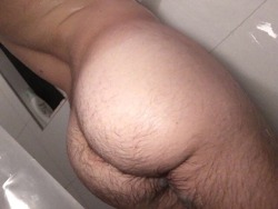 bigbroth4u-blog:  This ass turns me on.  SUBMIT | ARCHIVE |  ASK