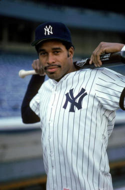 BACK IN THE DAY |12/15/80| Dave Winfield signs a ten-year, ภ