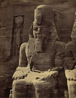 unavoidable-obliteration:  Giant sculpture of Ramesses II at
