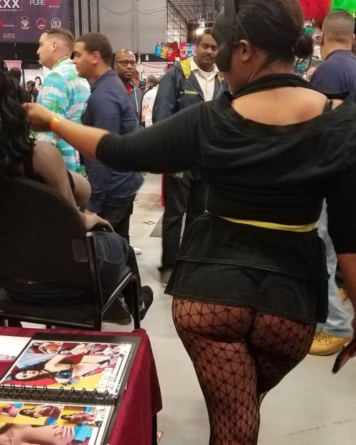 Www.dukehhdolls.com @the.caramel.kitten  #exxxoticanj #exxxotica17  #adultfun #kinkyshit #naughtyfun @the.caramel.kitten  #exxxoticanj #exxxotica17  #adultfun #kinkyshit #naughtyfun #twerkqueen #twerk #twerkthatass #sexdolls #lovedoll #sextoy #adulttoys