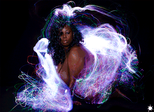 ryansuits:  2015 was a very productive year - hereâ€™s a sampling of the light painting nudes we shot. Still so much more to editâ€¦ So happy we got to meet and work with all these talented folks!Images from this series are now available as a 3D ViewMaste
