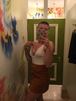 taro-coconut:  I literally only take full body pictures in dressing