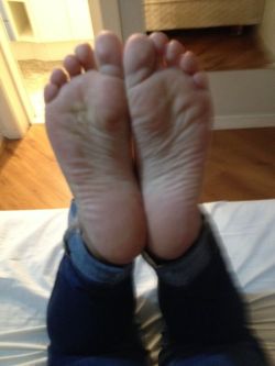 feetfeethooray:  ;)