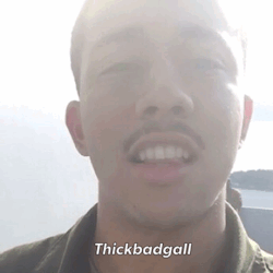 thickbadgall:  So fine 😩