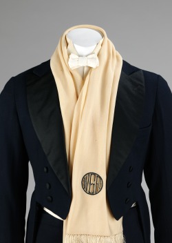 thevintagethimble:  Evening suitBrooks Brothers (American, founded