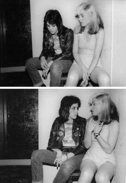 shredicone:  sister—morphine:  Joan Jett with Debbie Harry,