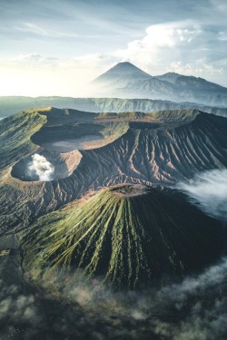 maureen2musings:    Welcome to the Moon - Mount Bromo, East Java