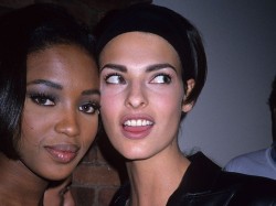 the90ssupermodels:  Naomi and Linda, 1990 