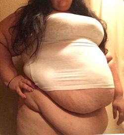 cutefatbabeee: cutefatbabeee:  I can’t stop growing. My belly has gotten huge. Thanks holiday goodies! 