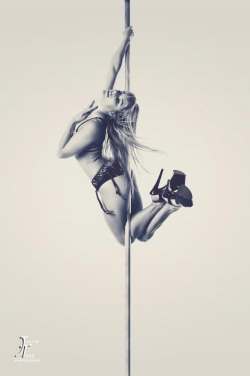 poledance-girls:  Poledance Girl http://poledance-girls.tumblr.com/