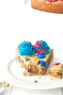 fullcravings:  Fourth of July Peanut Butter Cookie Cake 