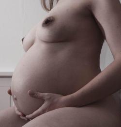  Follow for more preggo pictures  Pregnant Porn Pictures #18