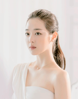 choissul:    sulli x swarovski   