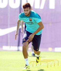 fzneymar:  15/05/2014 Training Session - Neymar is back 💪