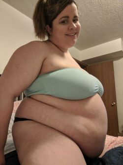 bigcutierey:getting so heavy 🐷😍