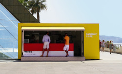 iqagency: Pantone opened a pop-up cafe where every menu item