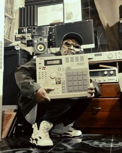 mundo-hiphop:  Eddy Mugre, Beatmaker.