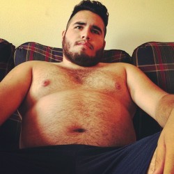 campusbeefcake:  mrrobotico:  Being super productive. Eating