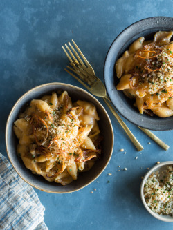 guardians-of-the-food:Spicy Mac and Cheese with Marinated Ribeye