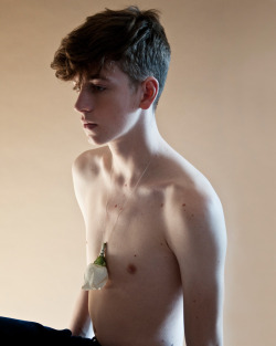 ebodamen:  sean-clancy: Dylan Riley by Olivia Locher