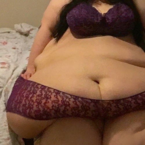 ssbbwvanillahippo:My panties work overtime – poor things 