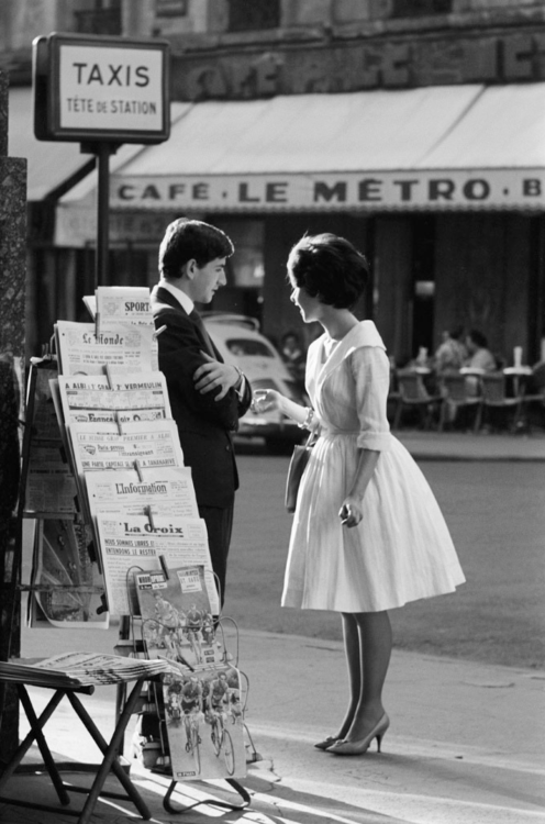 kvetchlandia:Pierre Boulat     Paris     1959 https://painted-face.com/