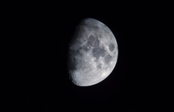 space-wallpapers:  The Moon Up Close