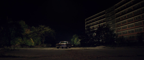 imakethemovies:It Follows DOP –   Mike Gioulakis  Format -   Arri Alexa Plus ProRes 444 (2K)Lenses -   Cooke S4, Fujinon Alura, Angenieux Optimo and Arri Shift & Tilt LensesAspect Ratio - 2.35 : 1 Delivery - Digital Intermediate 2K Notable Strengths