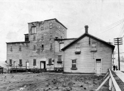 pasttensevancouver:  Columbia Brewery, ca. 1909 Powell Street