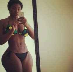 blackfitness:  exxxoticthings:  Amazing Body   WHO IS THIS?!?!?!?  Certified