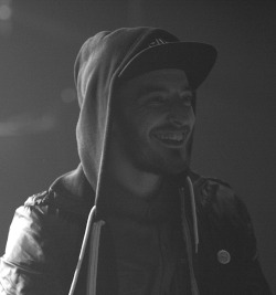 readmyemptyminds:  hallo baby 