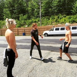 male-celebs-naked:  Ross and Riker Lynch 