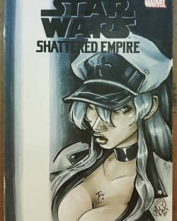 comfortandadam:A #hotanimechick on the cover of a #starwars sketch