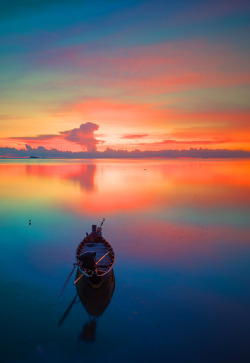 coiour-my-world: Amazing sunset ~ Wok Tum Bay of koh pha ngan