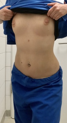 amateur-naughtiness:  Scrubs and titties!