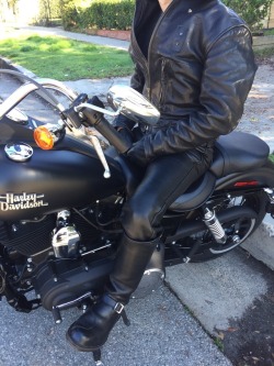 cu4xs6: ironjustin-blog: Leathered up riding for hot hairy men,