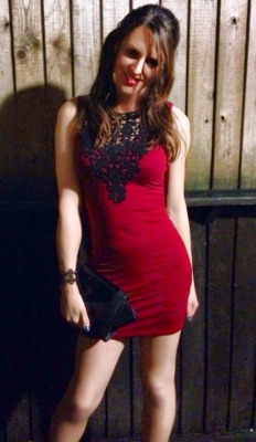 lara-thorn:  I love this dress!! And a year ago i would have been so upset that i didn’t have the body for it… Rockin’ it now tho :p x