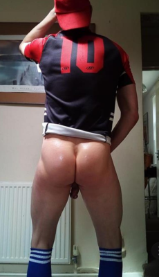 showmeyourholebro:  blkmike:Perkyness Showmeyourholebro.Tumblr.Com