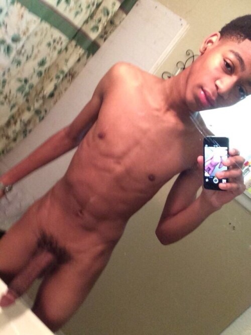 sexyboysnbigdicks:  Donâ€™t sleep on the skinny guys cause some packin  Please follow:1.http://nudeselfshots-blackmen.tumblr.com/2.http://gayhornythingz.tumblr.com/3.http://nudeselfshotsofmen.tumblr.com/