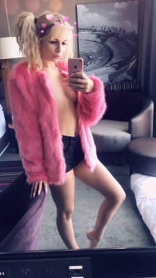 dollymattel:  she finally got a pink fur coat💗💕🌸