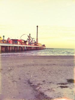  Pleasure pier 