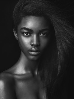 zodiacmanagement: New beauty shots of Zuri Tibby more at zodiac