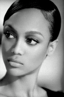 gotta love black and white pics especially when its of tyra banks