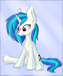 ask-leah-pony:  Vinyl Scratch  x3